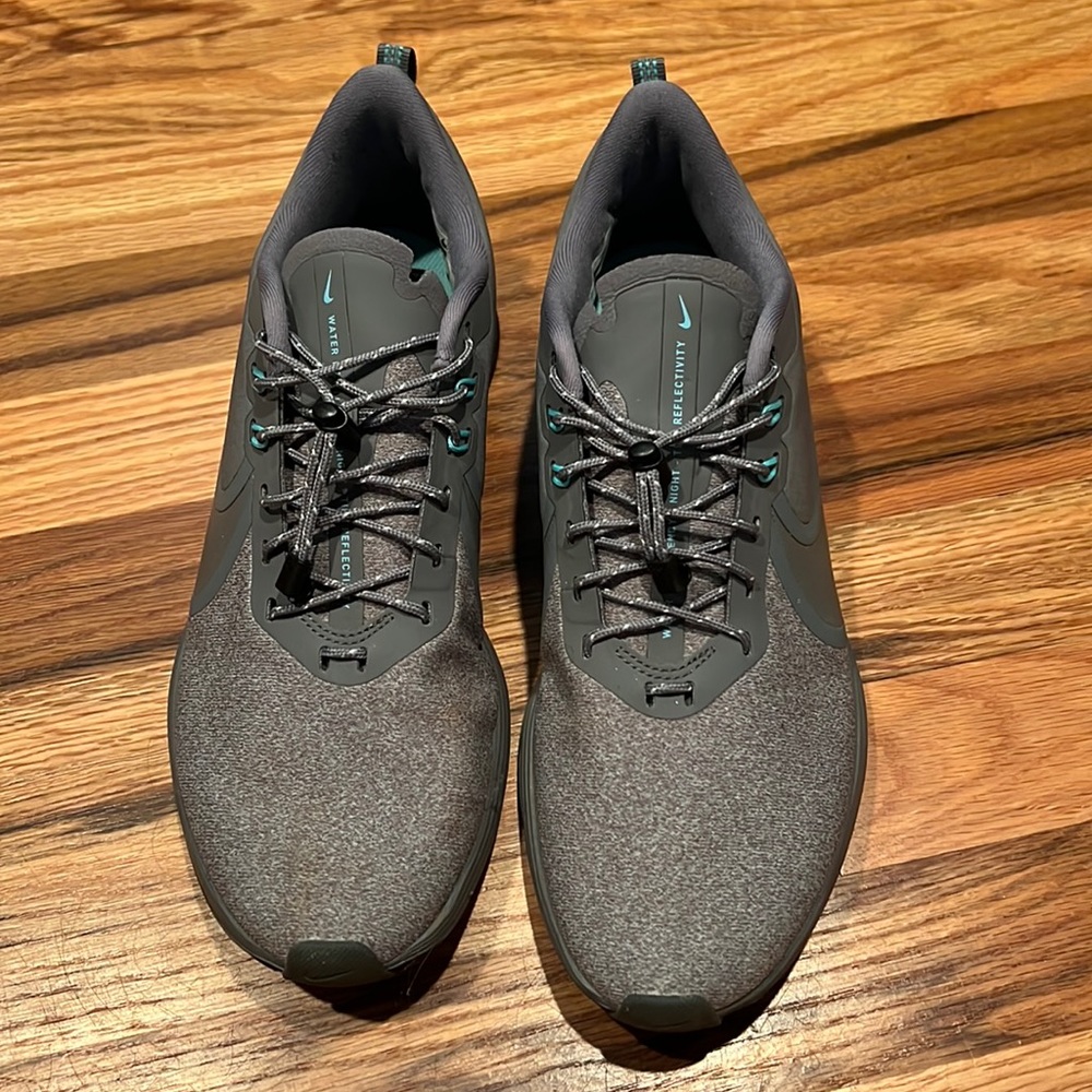 Nike zoom tennis shoes